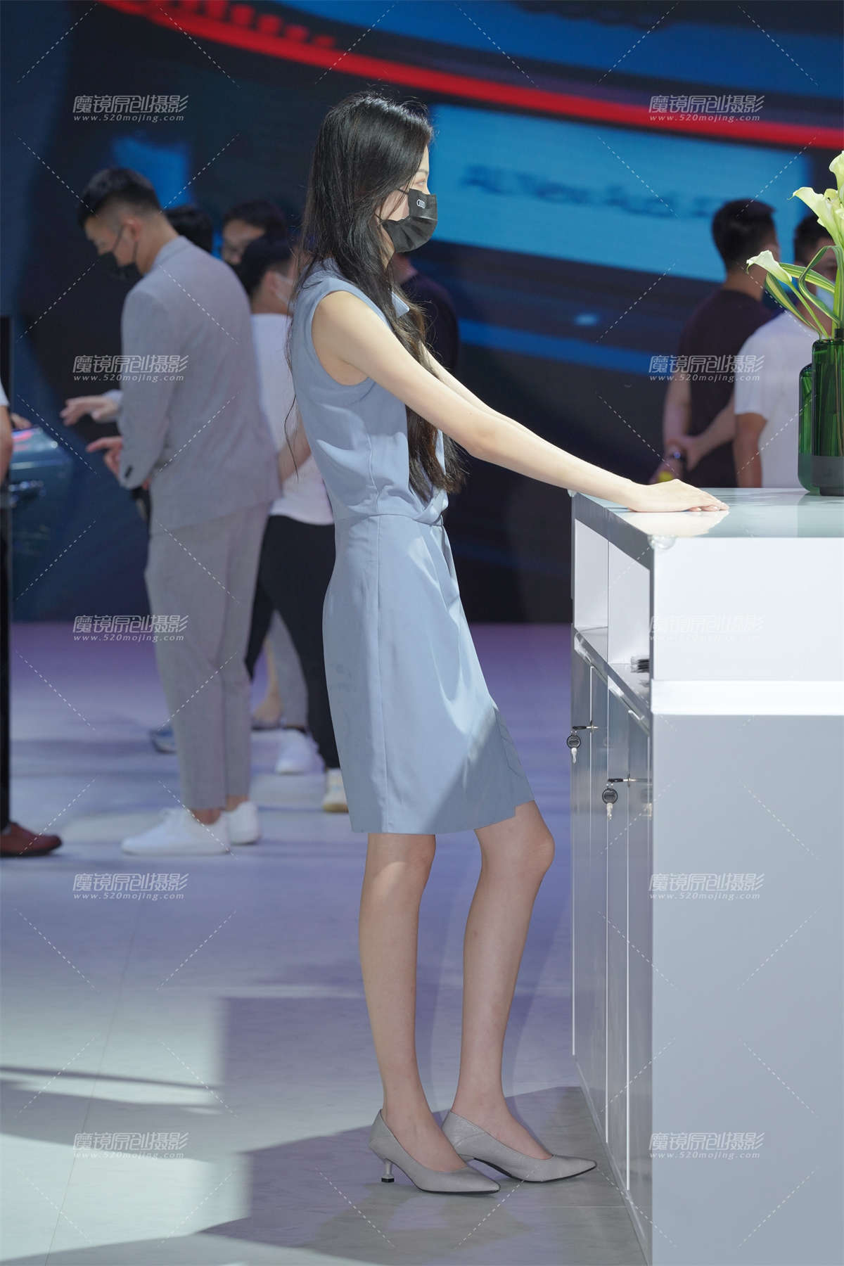 图片[2]-展台美眉-日更街拍