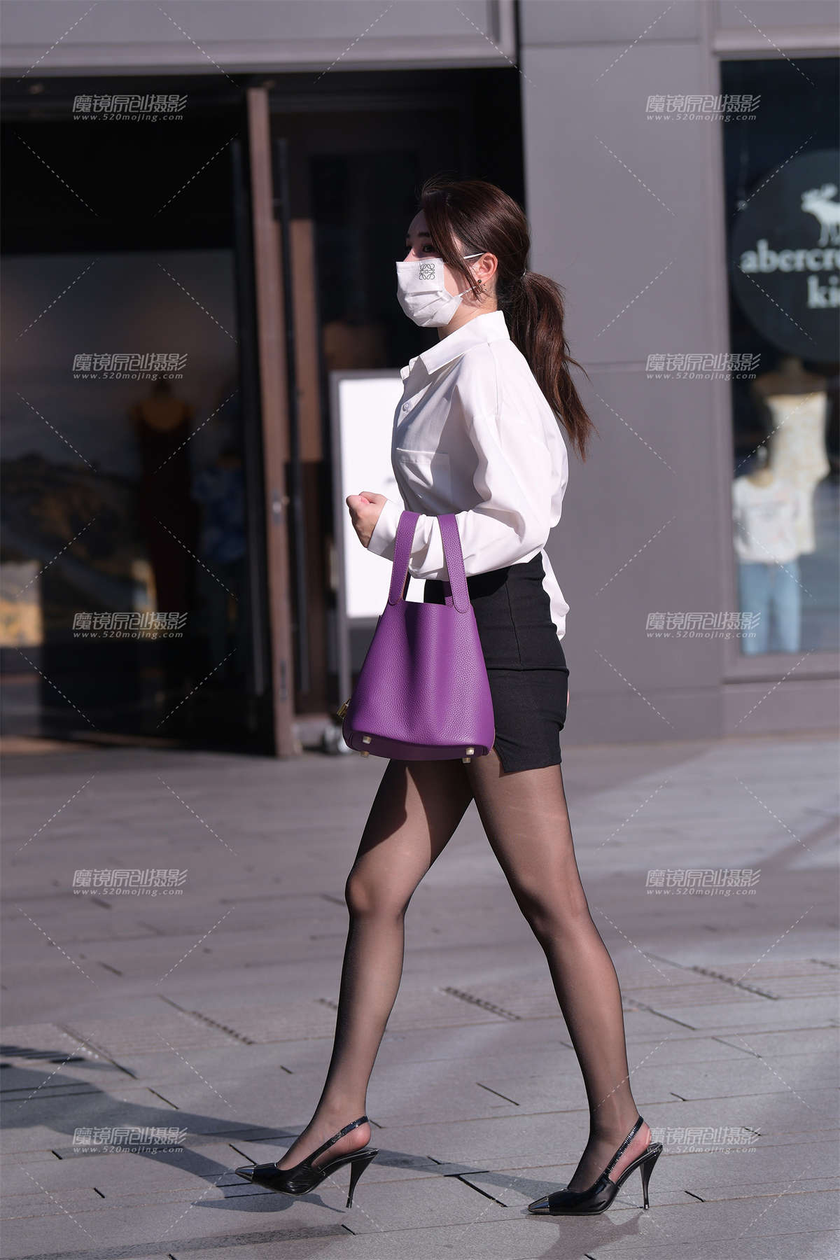 遇见OL黑丝美女-日更街拍