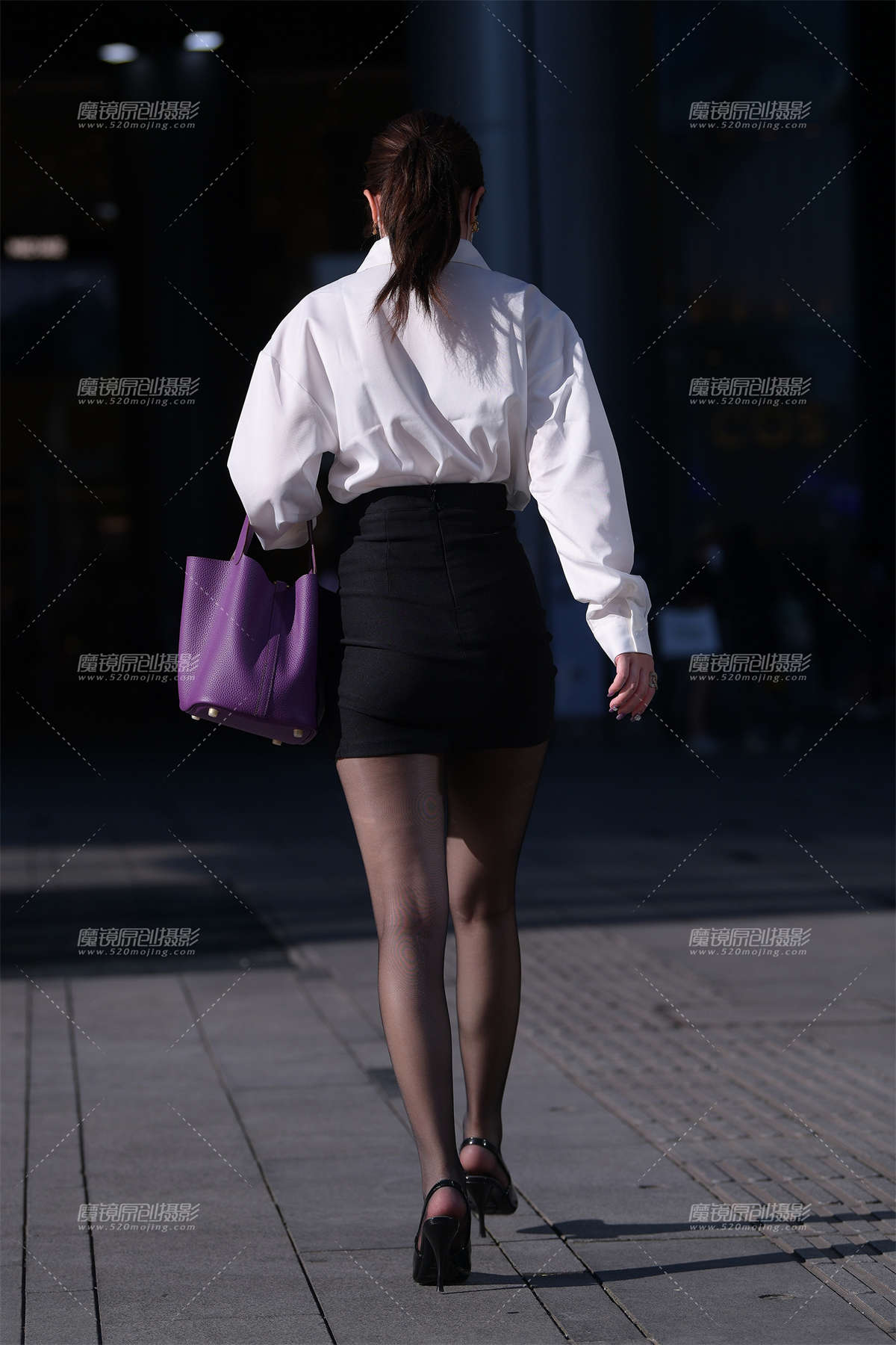 图片[2]-遇见OL黑丝美女-日更街拍