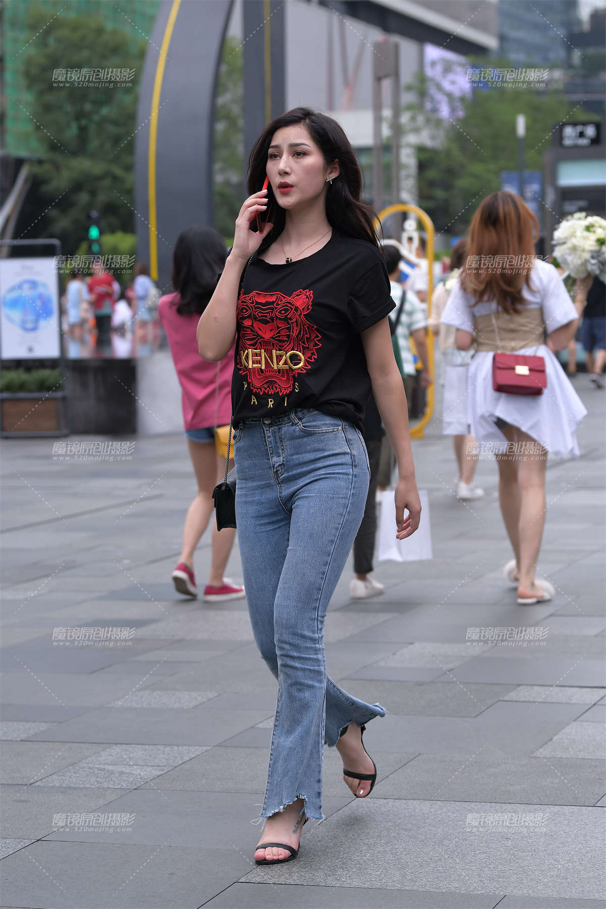 漂亮的紧牛小姐姐-日更街拍