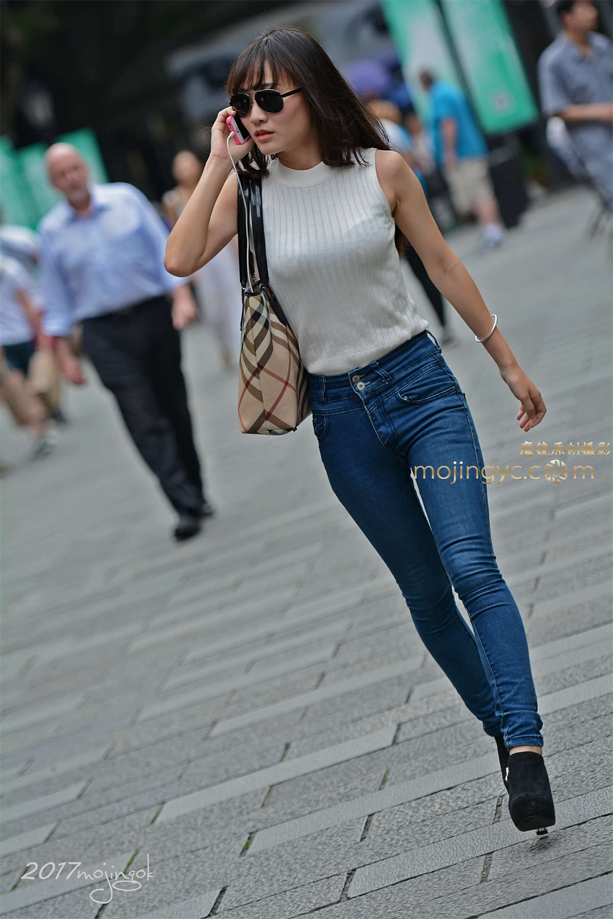 咔喳2017.01.01 街拍112（15p)-日更街拍