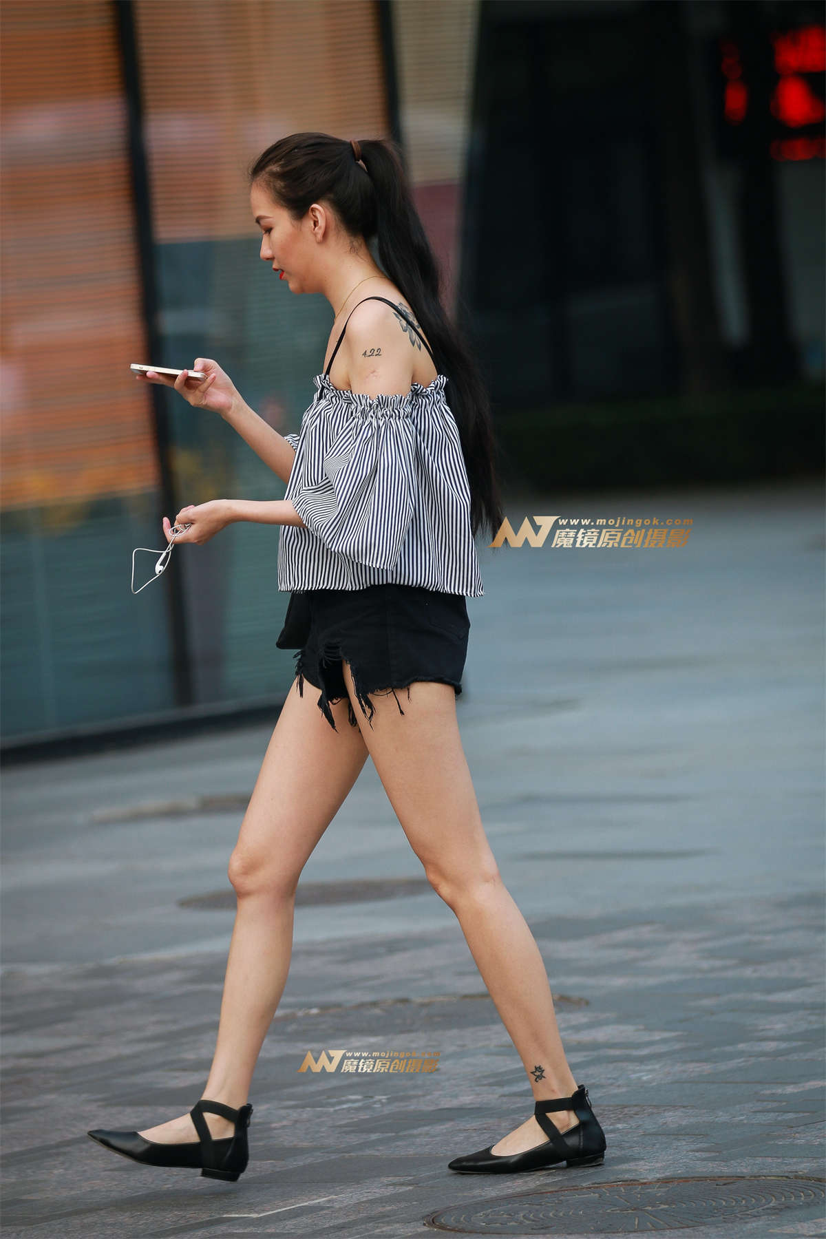 图片[2]-高冷美眉-日更街拍