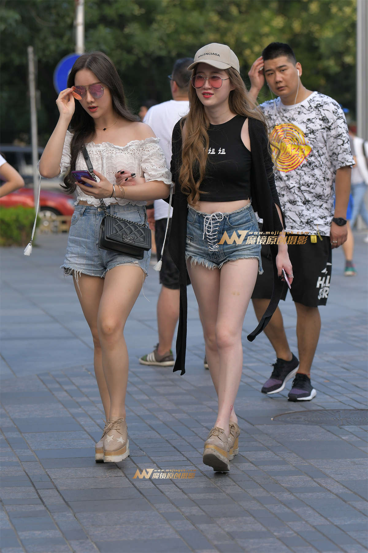 【红石赛帖】热裤性感美女-日更街拍