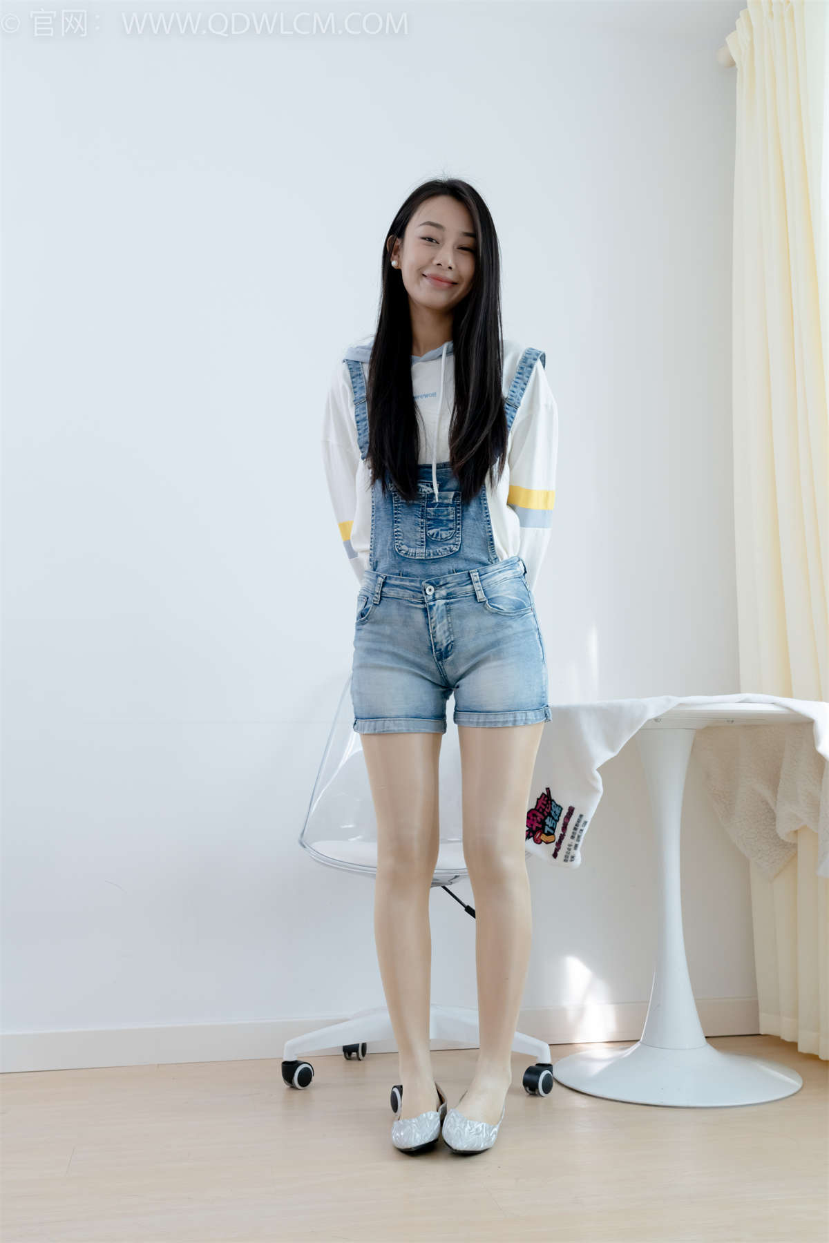 图片[2]-物恋传媒 NO.2173 兰兰-初秋的街头-日更街拍