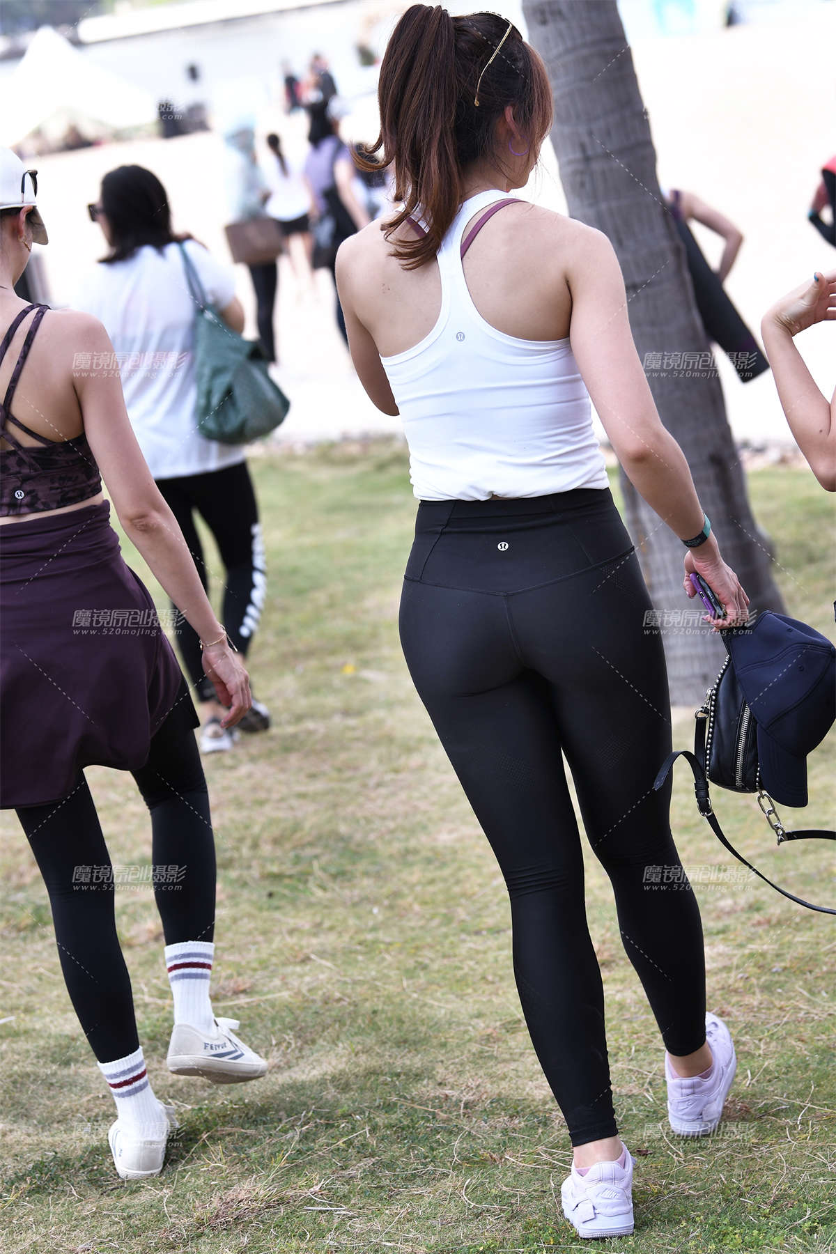 图片[2]-【咔喳赛帖】同样是黑色-日更街拍