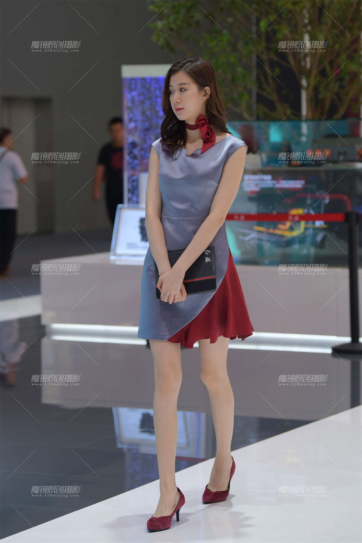 长腿美美哒销售员~-日更街拍