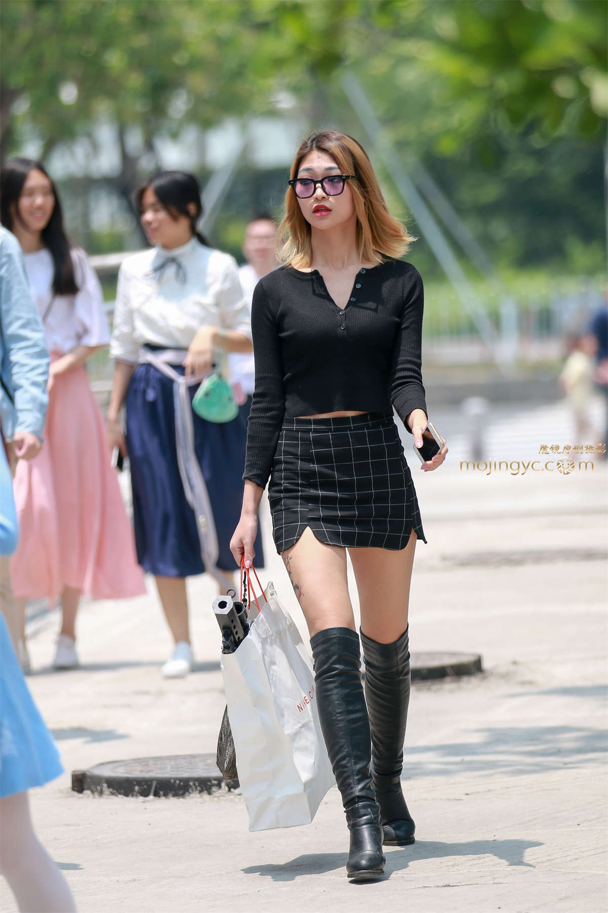 图片[2]-长靴短裙-日更街拍