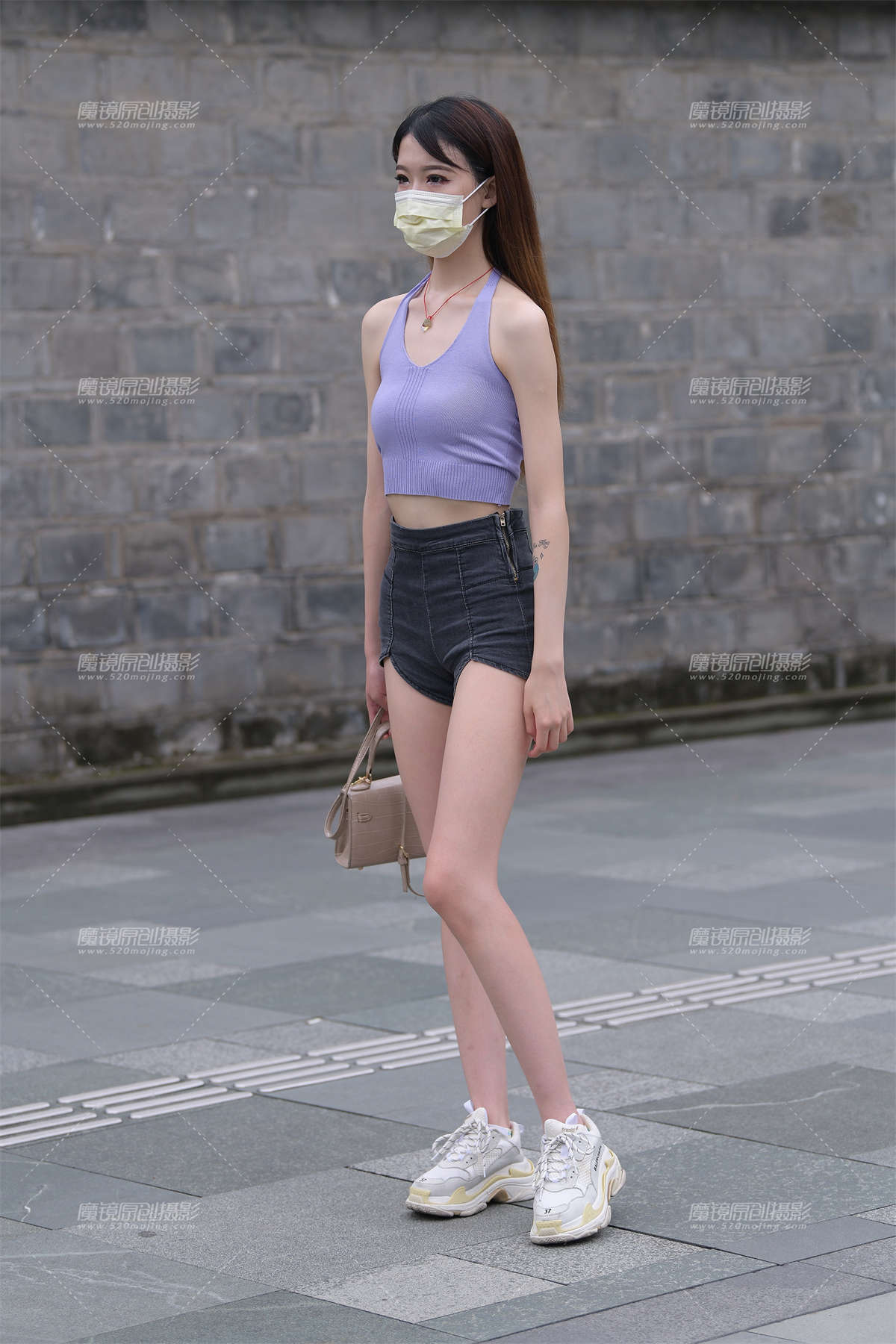 真心美的大长腿美女-日更街拍