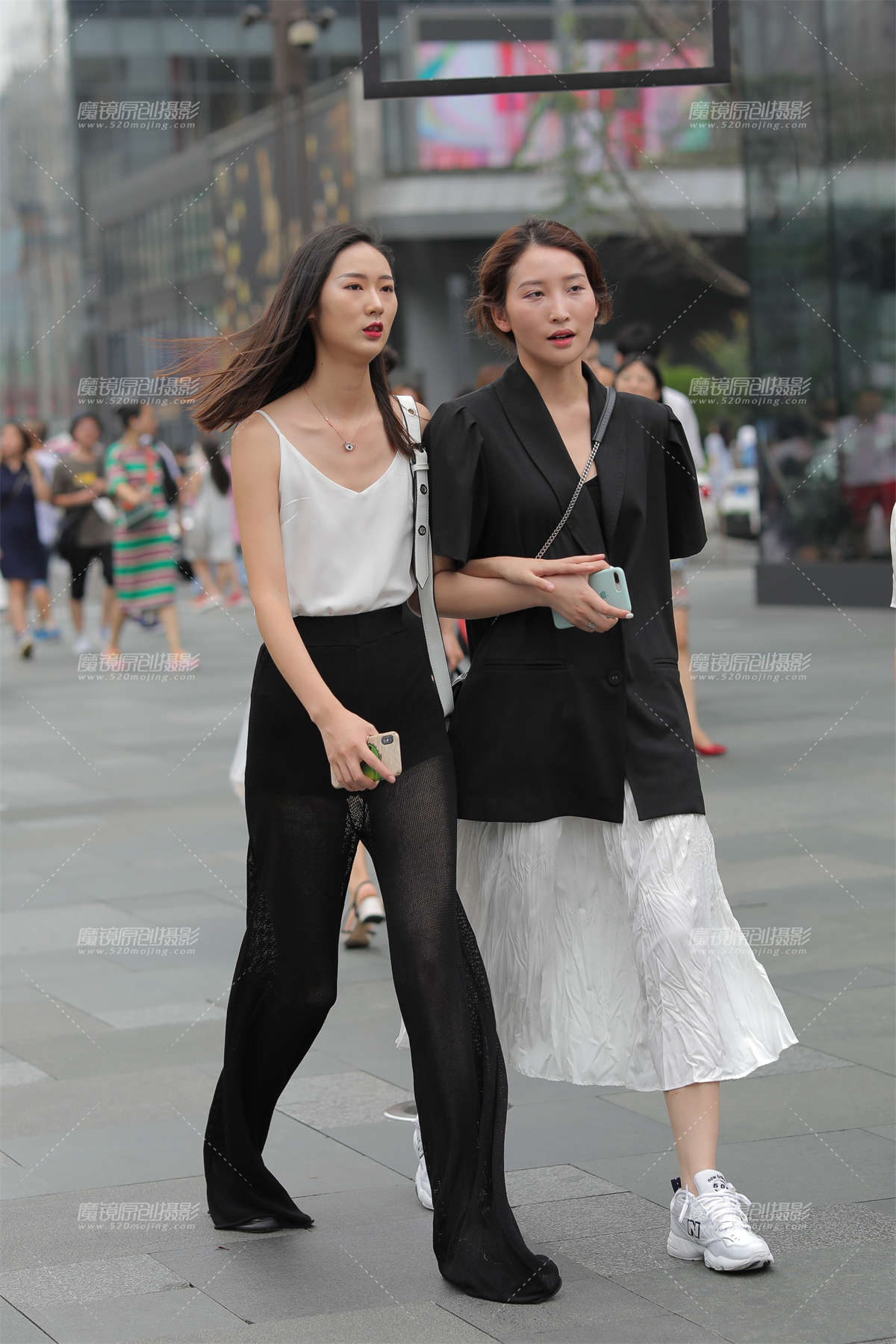 抢眼的网网裤-日更街拍