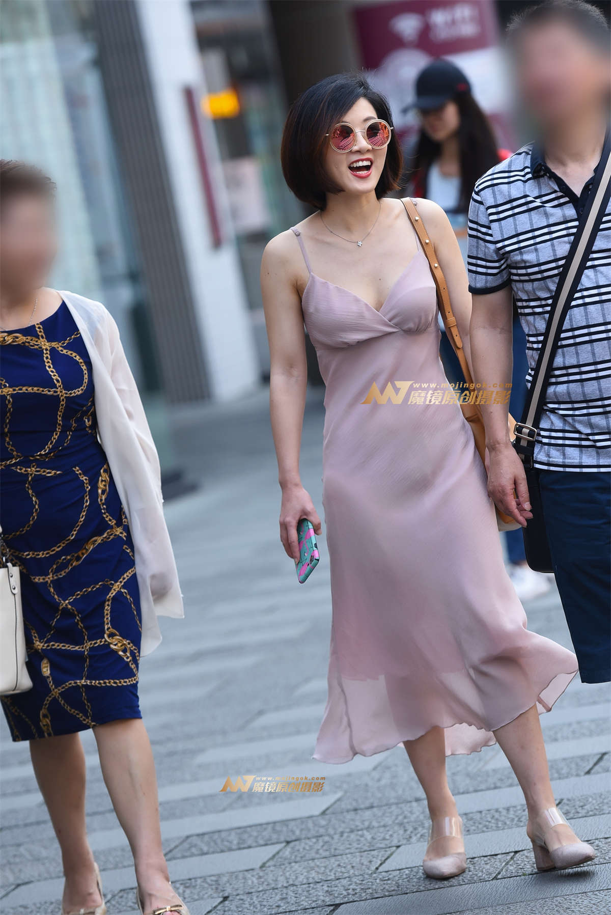 【咔喳赛贴】飘逸长裙-日更街拍