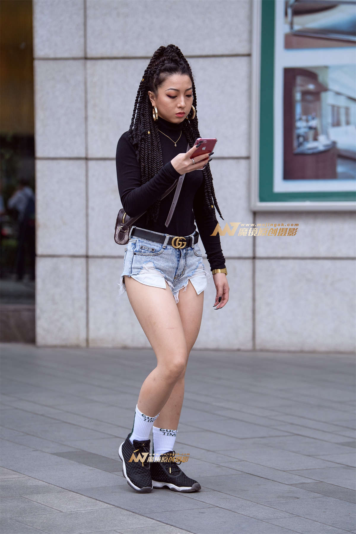 【久久赛帖】时尚个性热裤美女-日更街拍