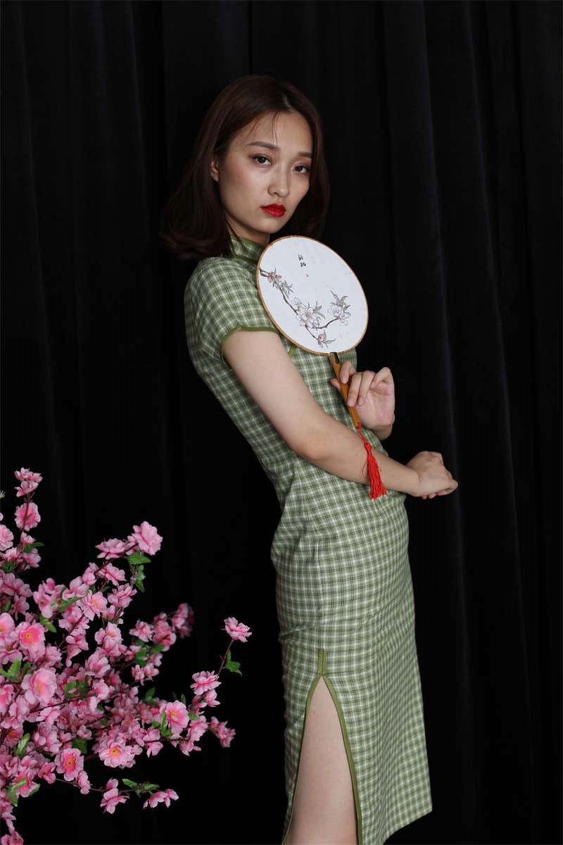 奈丝写真 NO.143 莹莹-扇与旗袍-日更街拍