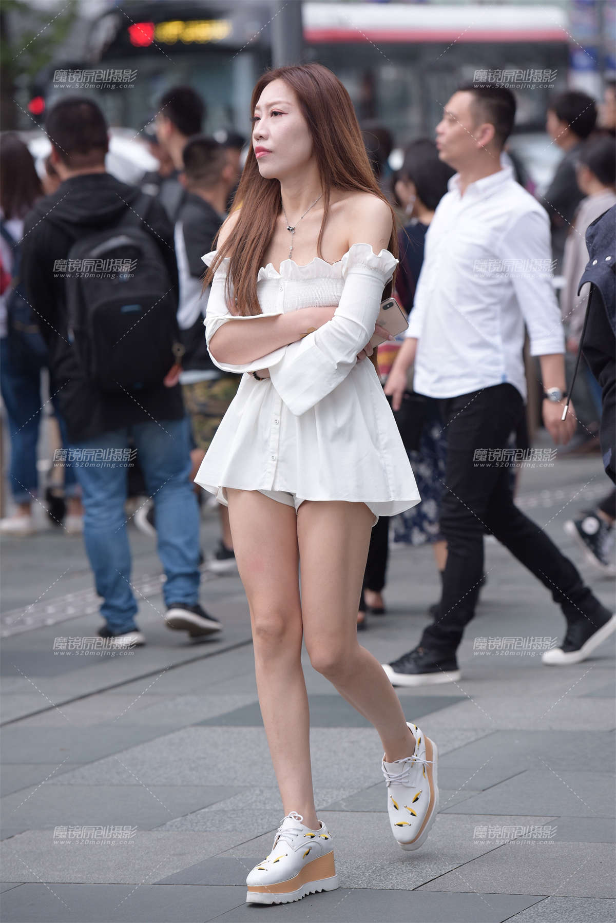 白白嫩嫩-日更街拍