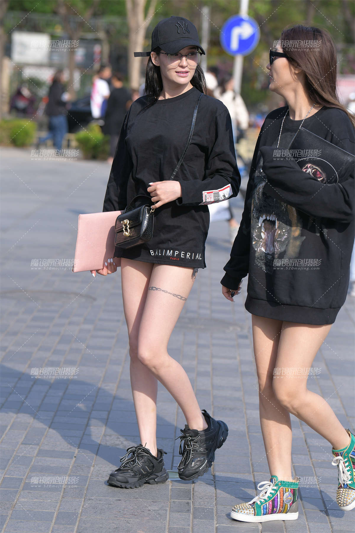 【红石赛帖】性感纹身美女-日更街拍