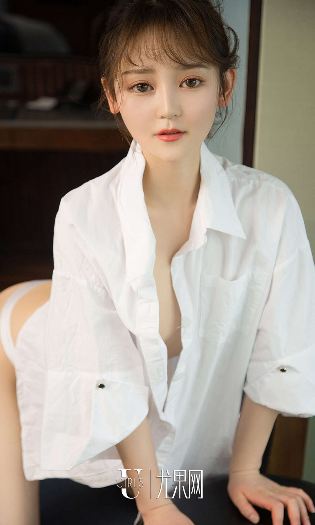 Ugirls爱尤物 NO.1050 Nancy 小美人大性感-日更街拍