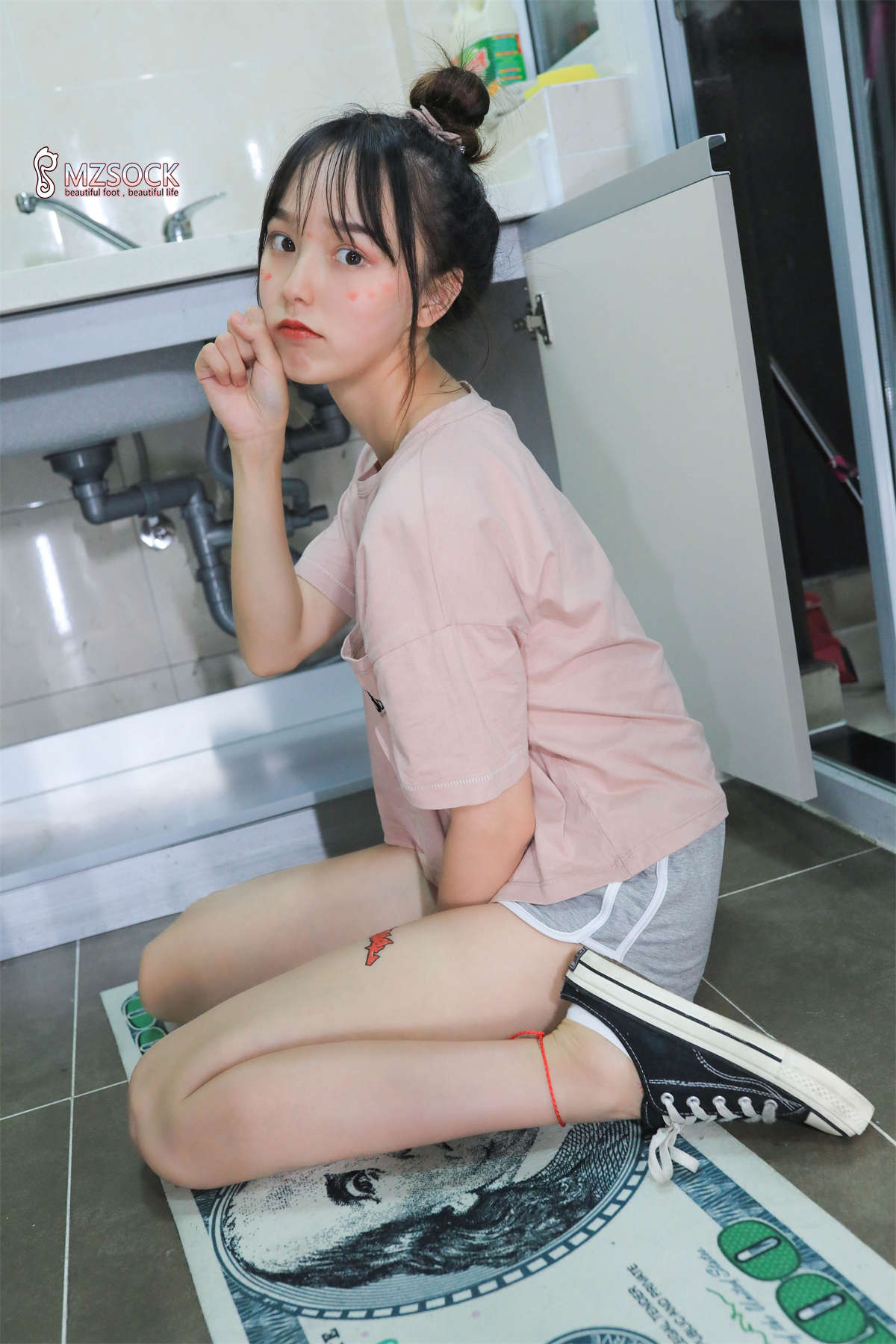 MZSOCK 2020 第7期 悦悦-日更街拍