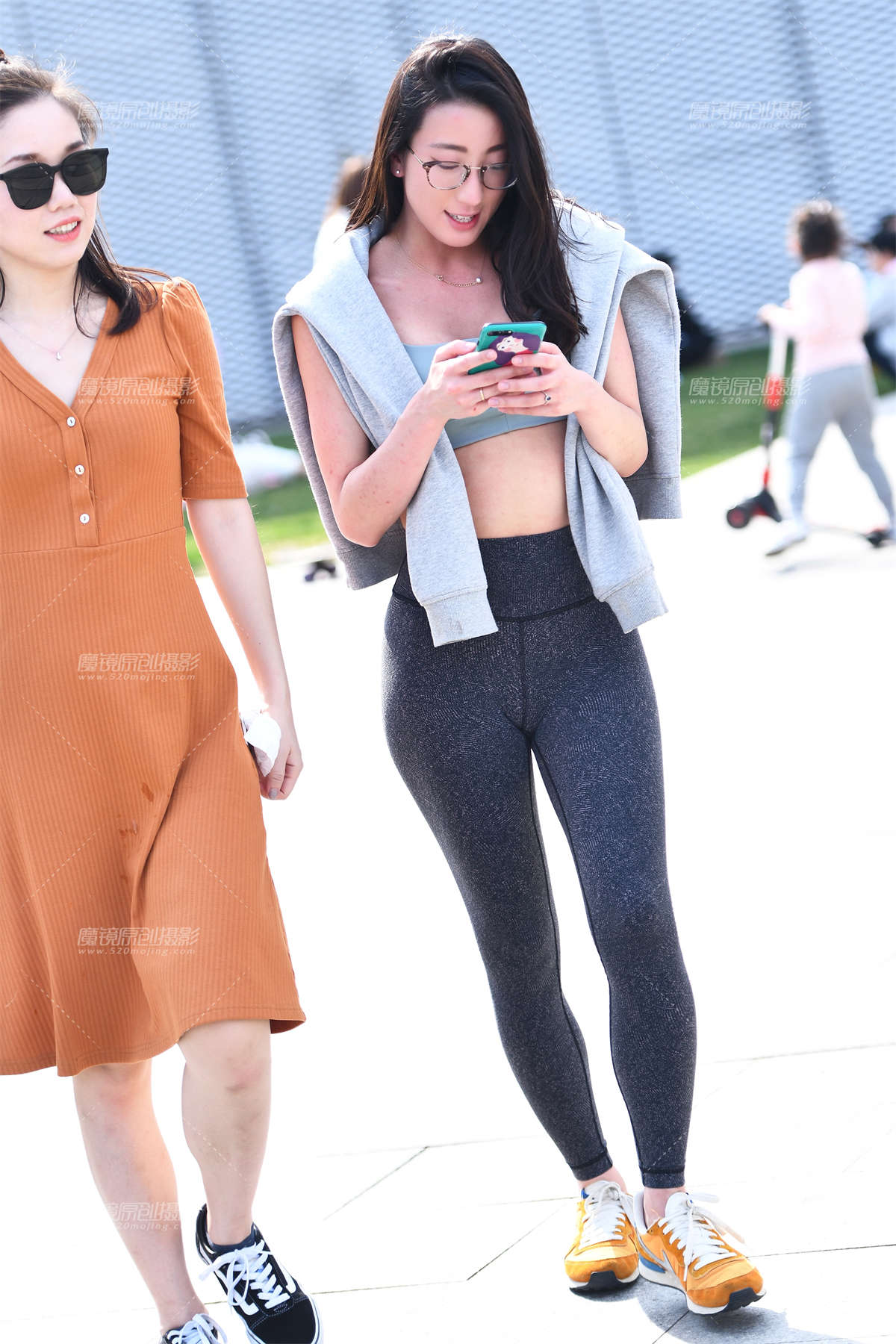 【咔喳赛帖】烟灰色-日更街拍