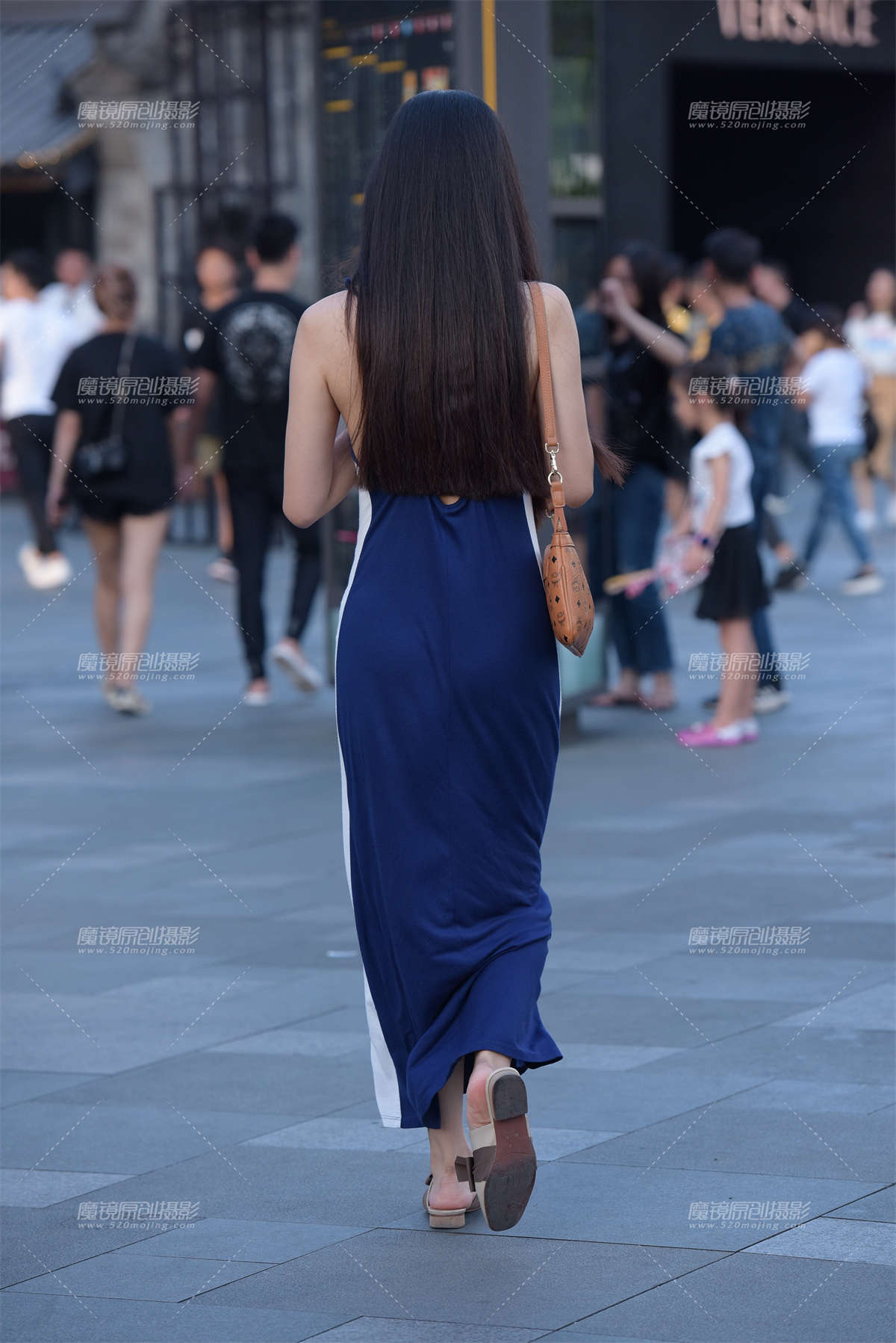 图片[2]-包臀裙美女-日更街拍