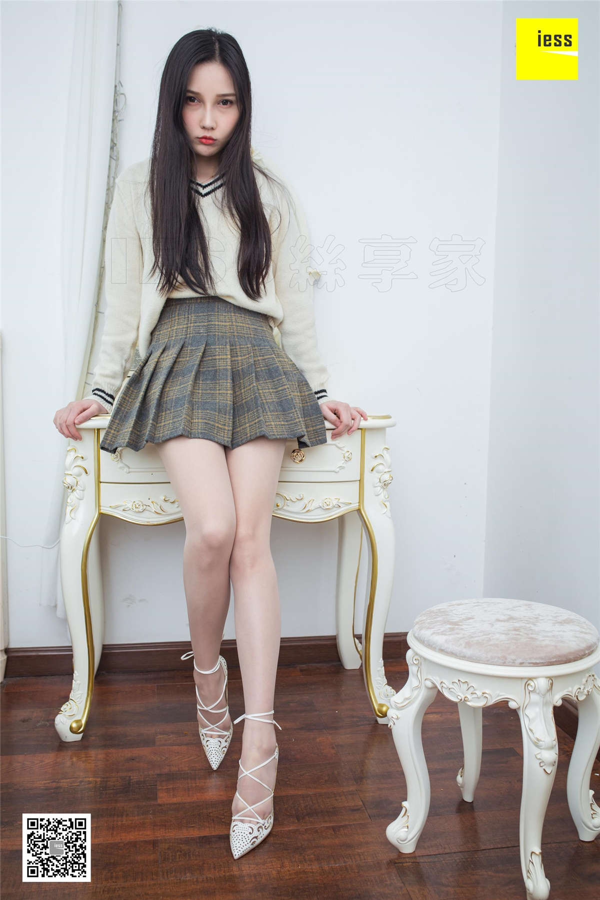 图片[2]-IESS异思趣向 丝享家433期：梳妆台前的文欣文欣-日更街拍