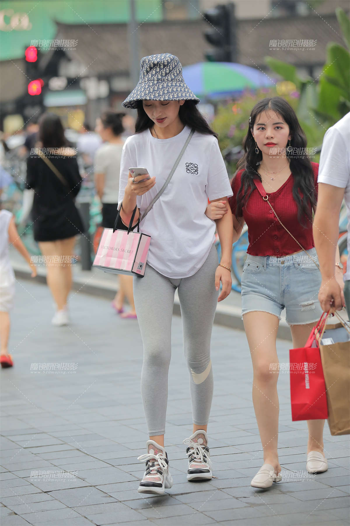 【凯恩赛贴】紧身裤女孩-日更街拍