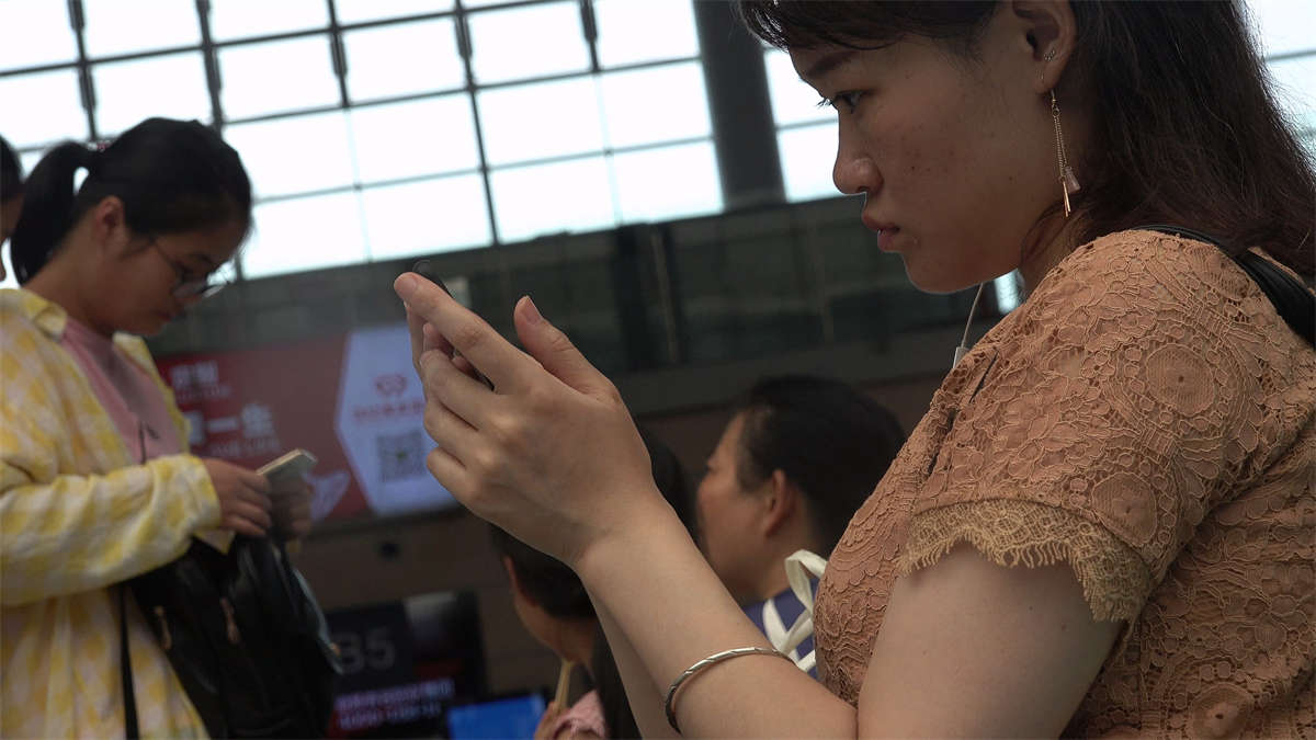 图片[2]-肉丝袜，晾足-日更街拍