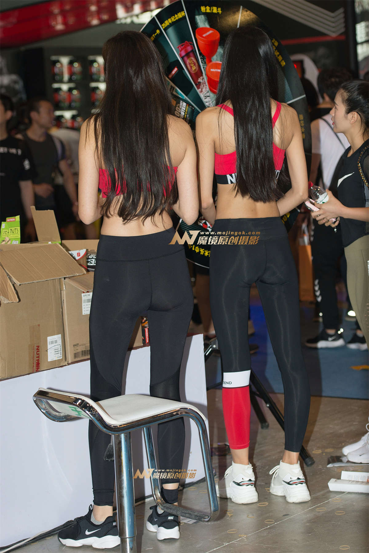 图片[2]-【浅蓝色赛帖】黑色健身裤-日更街拍