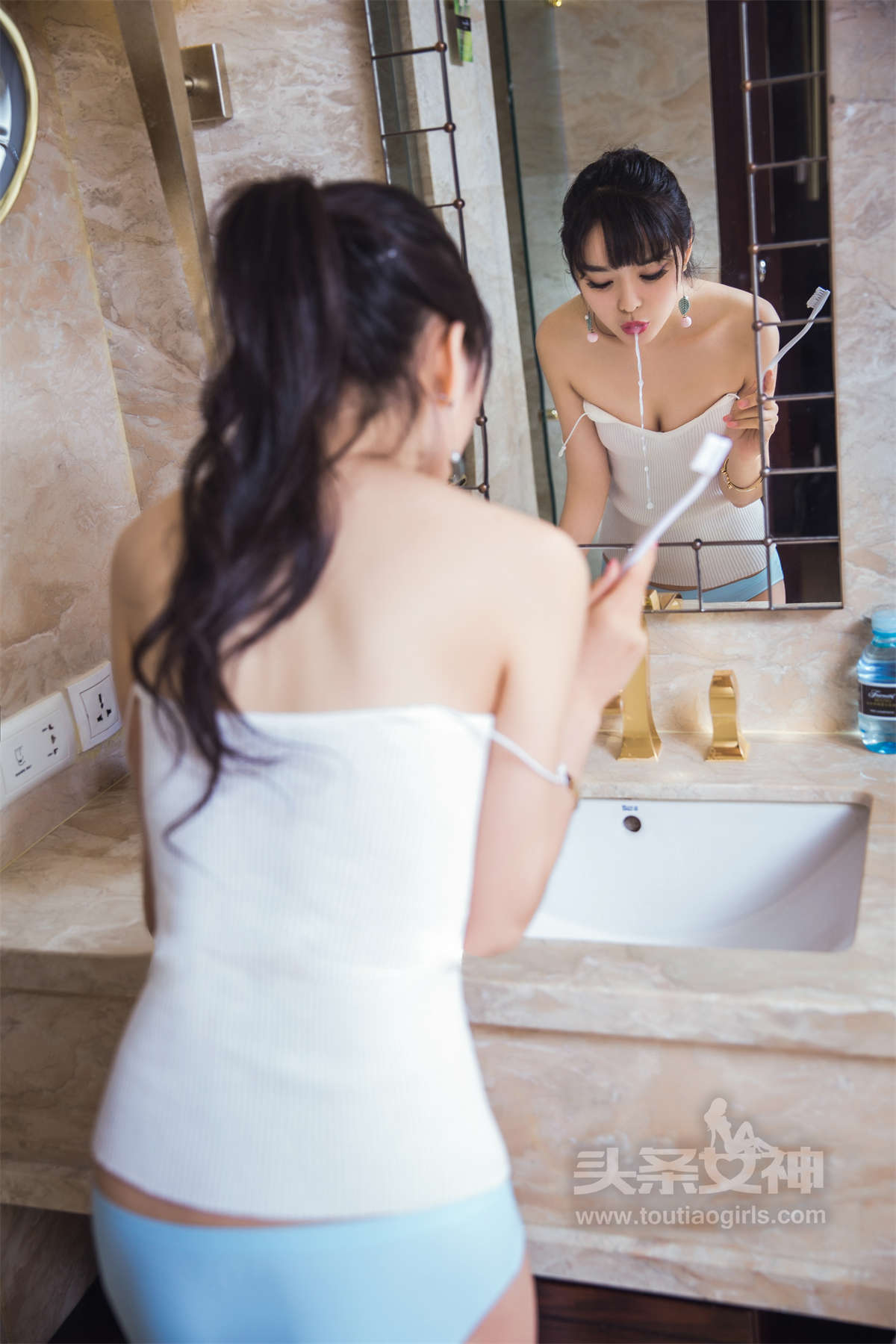 TouTiao头条女神 2017.07.30 周熙妍 酸酸甜甜就是我插图1