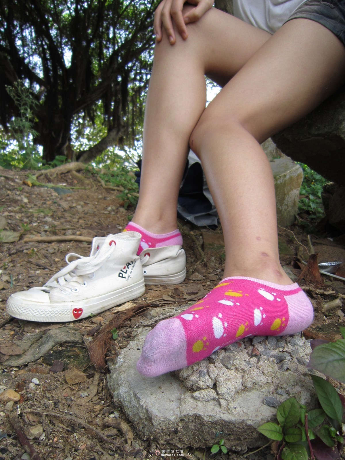 MZSOCK-2018 No.96 高帮白色帆布鞋漏出嫩嫩粉色袜尖-日更街拍