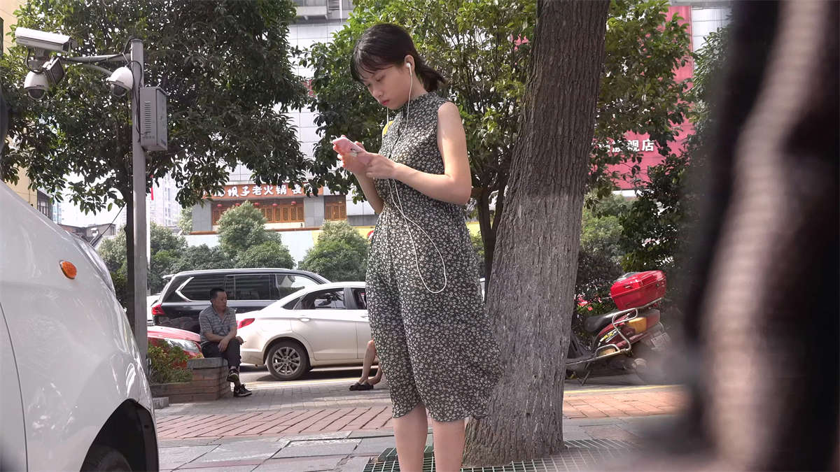 图片[2]-鲜嫩多汁的美足，妹纸清新可人-日更街拍