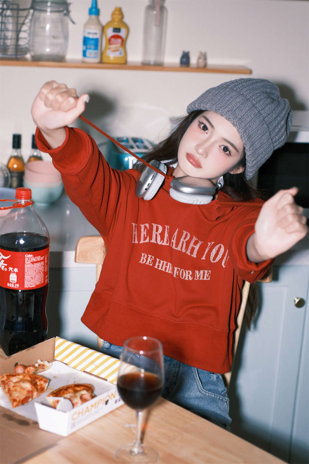 YITUYU艺图语 2024.06.15 假日宅家吃披萨 小呆同学插图1