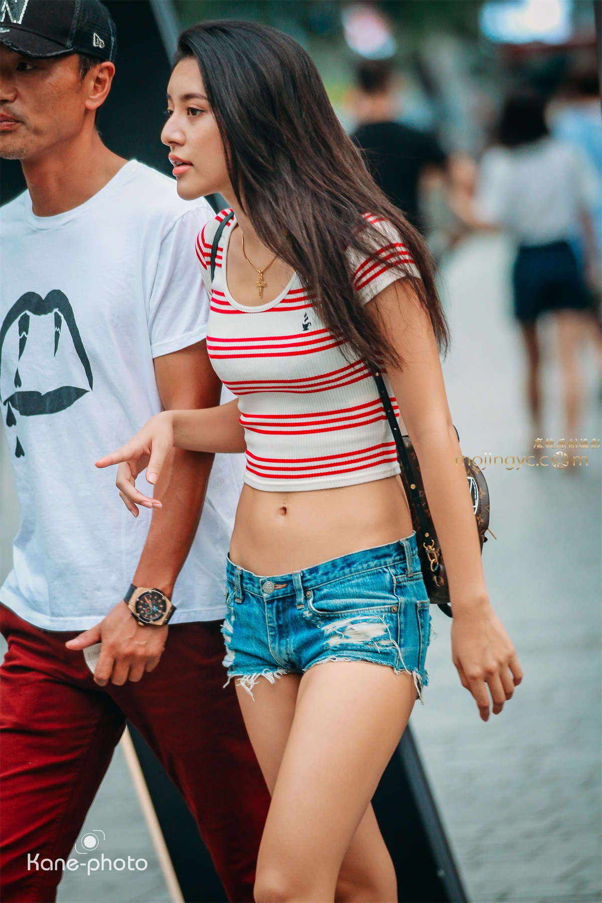 图片[2]-低腰露脐超漂亮美眉-日更街拍