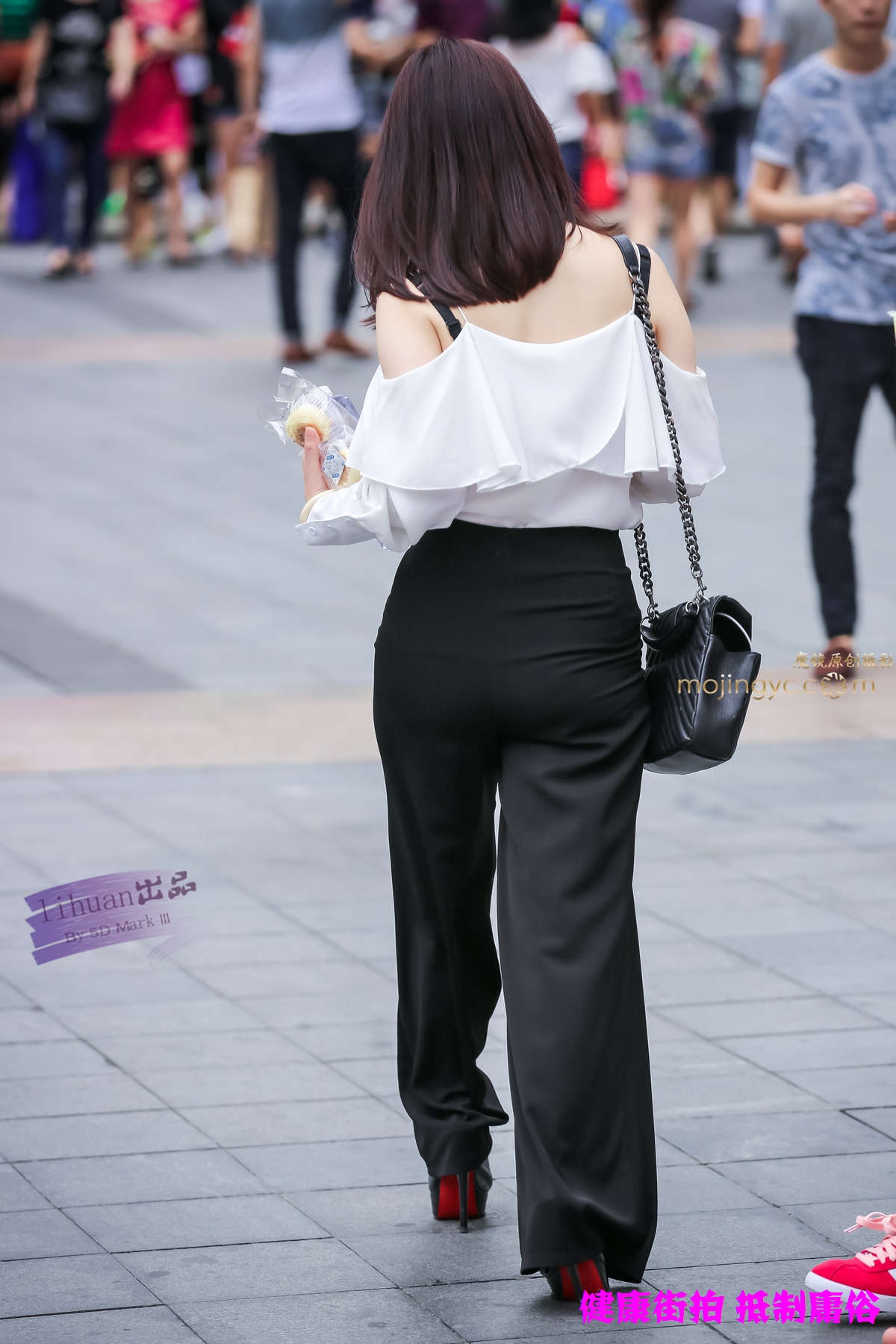 李欢原创-黑裤，超丰腴（15P）-日更街拍