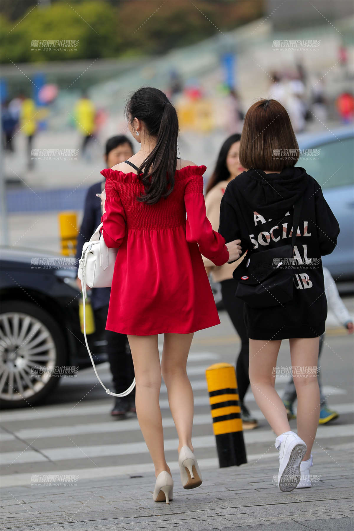 图片[2]-笑容甜美 样子可爱漂亮的小美女-日更街拍