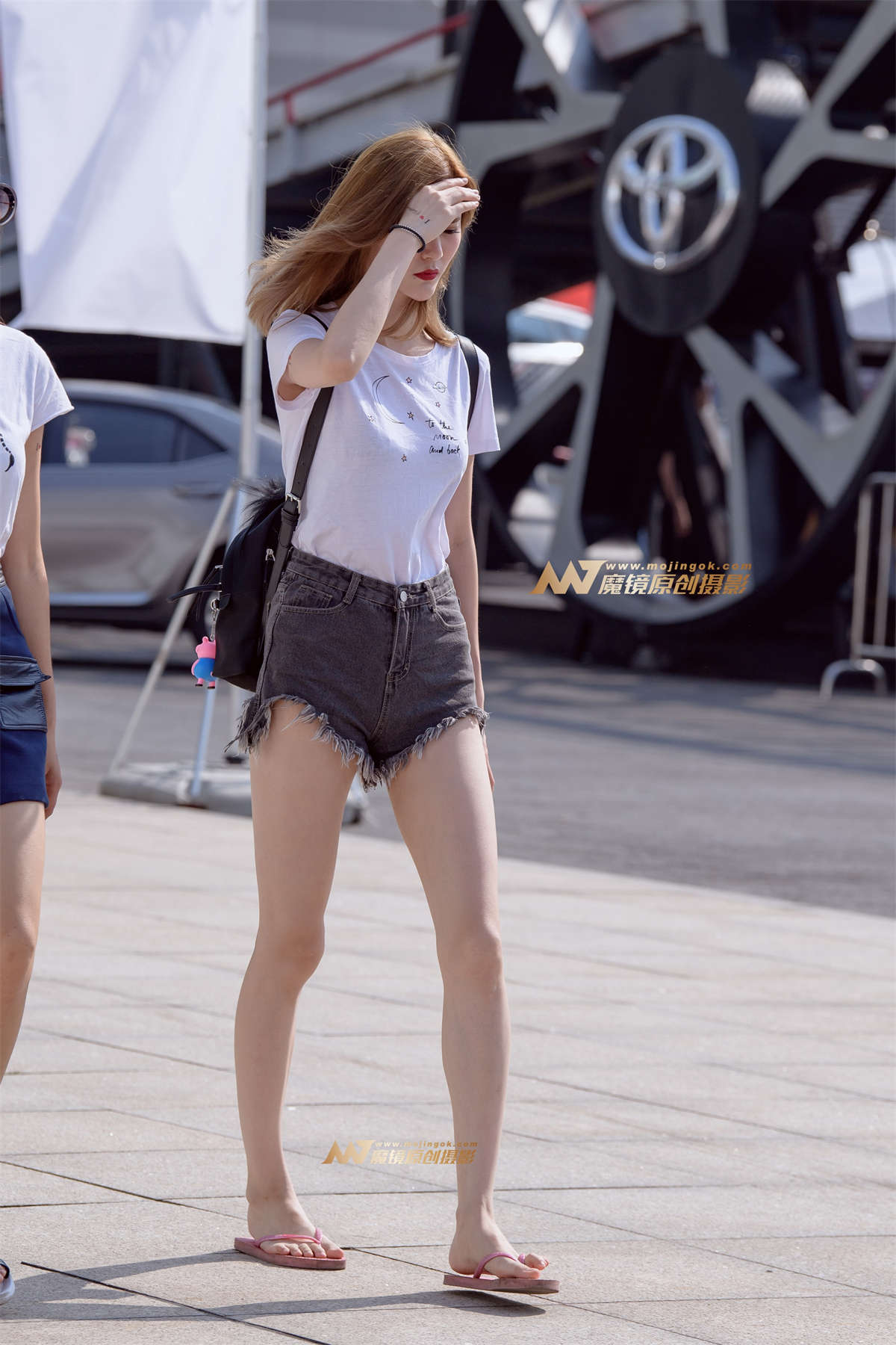 【久久赛帖】重庆车展热裤车模-日更街拍