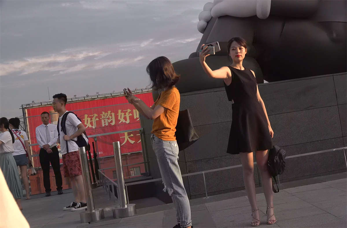 图片[2]-这双美足高跟还不足以撩动你的心吗-日更街拍