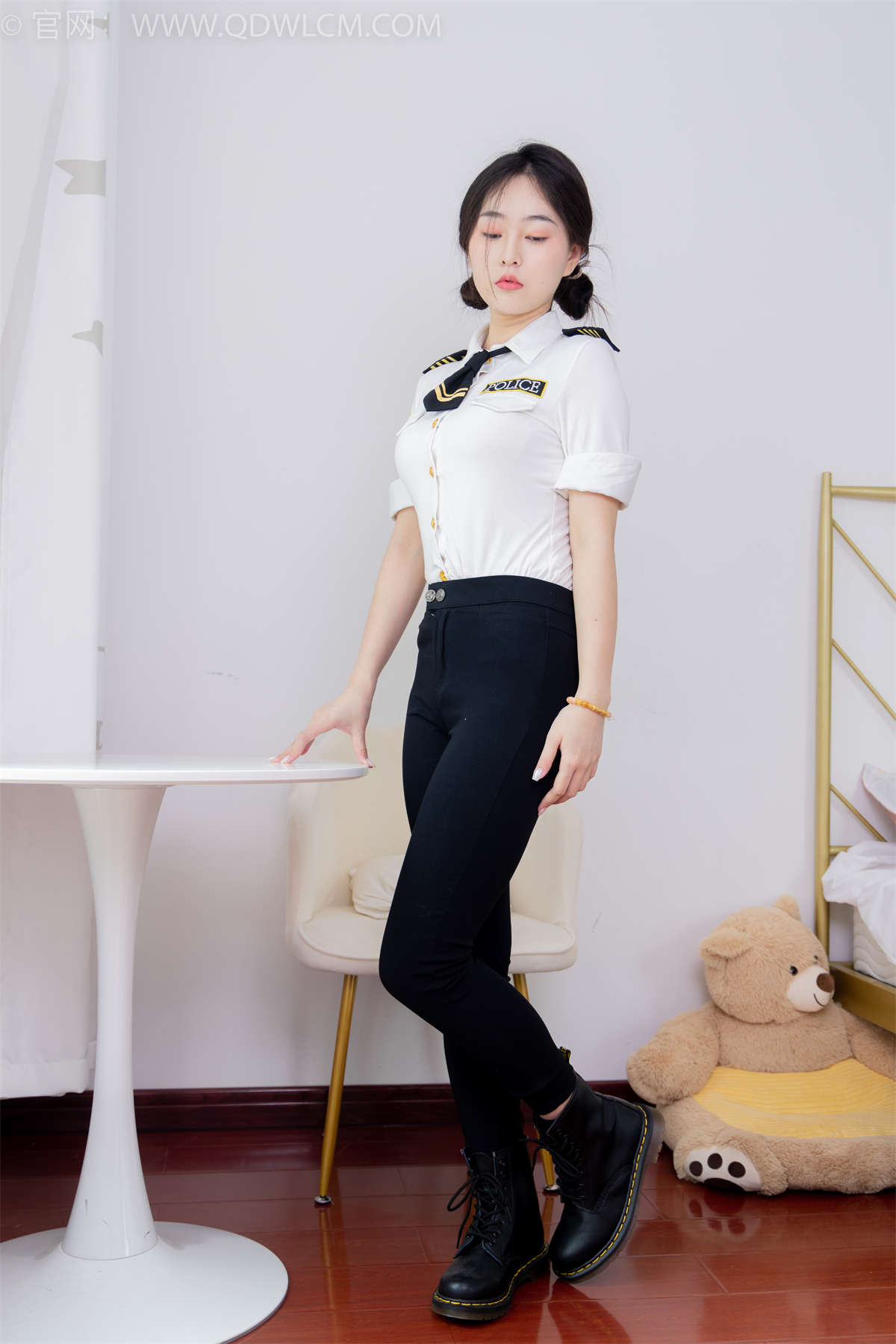 物恋传媒 NO.1654 美兔-晚风吹人醒-日更街拍