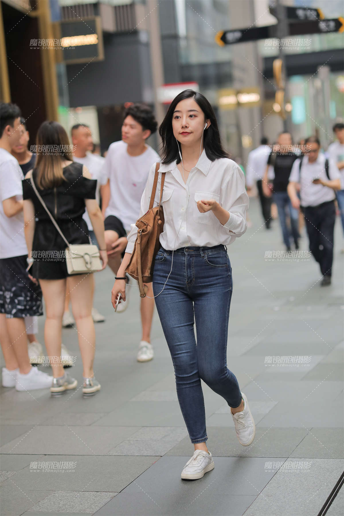 【凯恩赛贴】落落大方的女孩-日更街拍