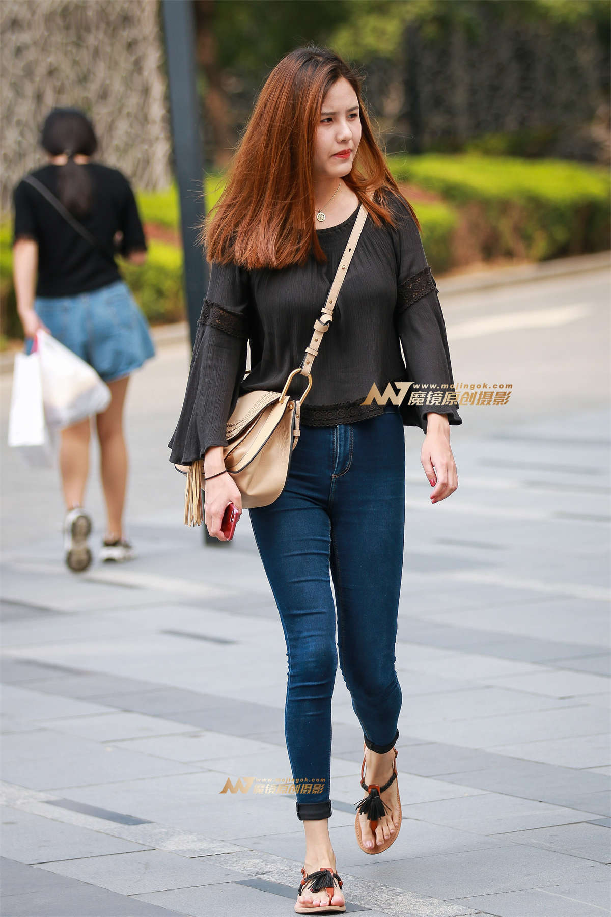 牛仔小妹-日更街拍