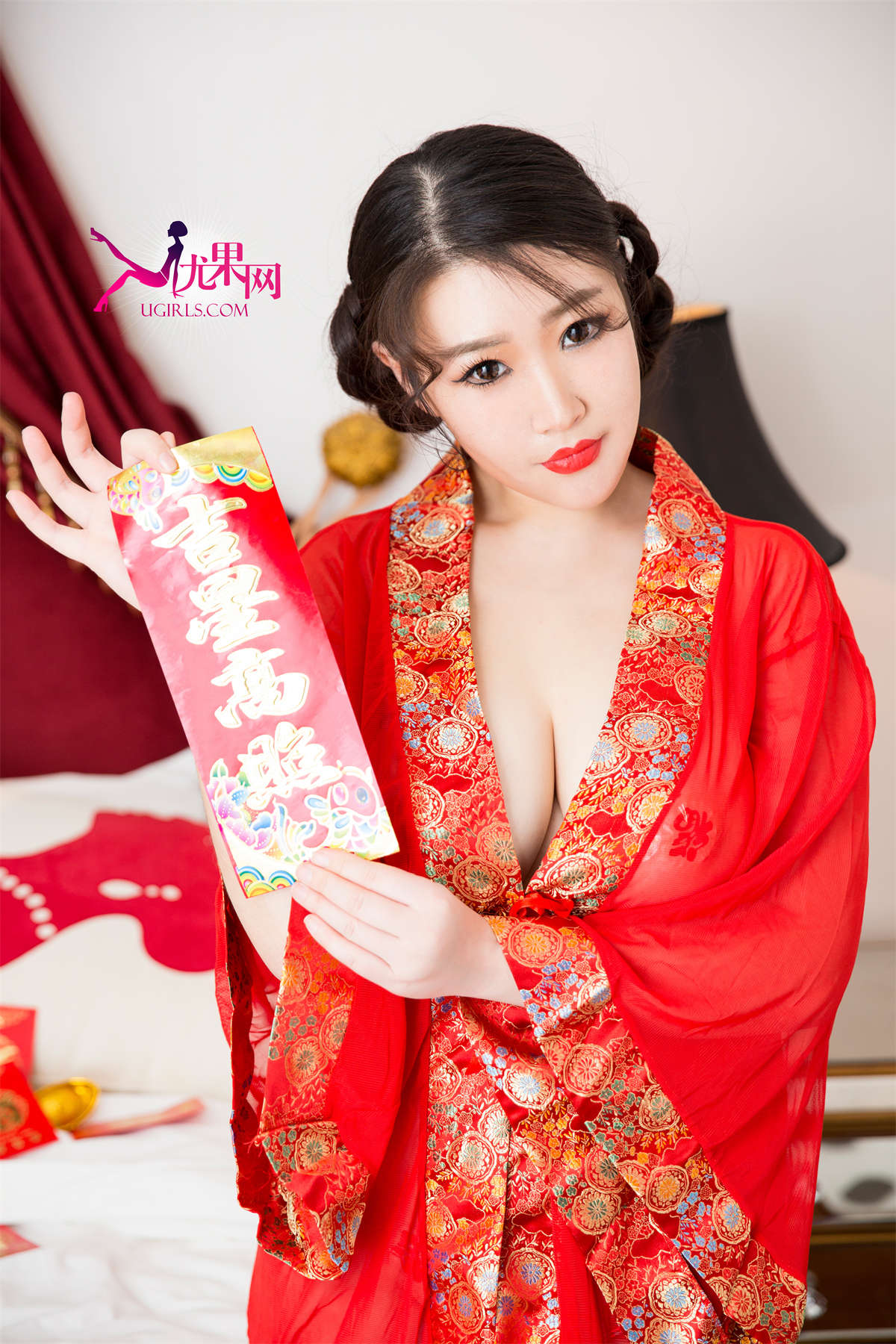 [Ugirls尤果网] T014 新春特辑-日更街拍
