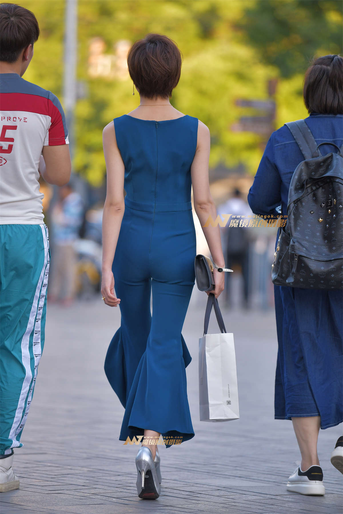 图片[2]-【红石赛帖】性感裙裤少妇-日更街拍