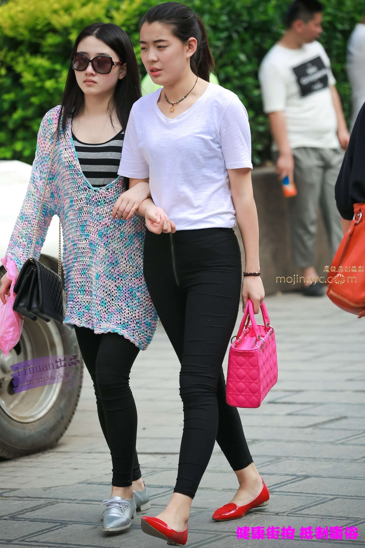 李欢原创-黑裤，超丰腴（22P）-日更街拍