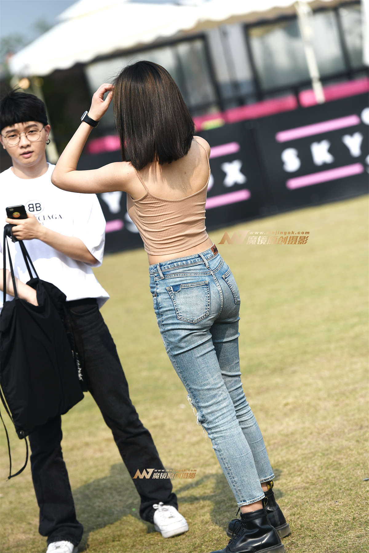 图片[2]-【咔喳赛贴】喜欢拍照牛仔-日更街拍