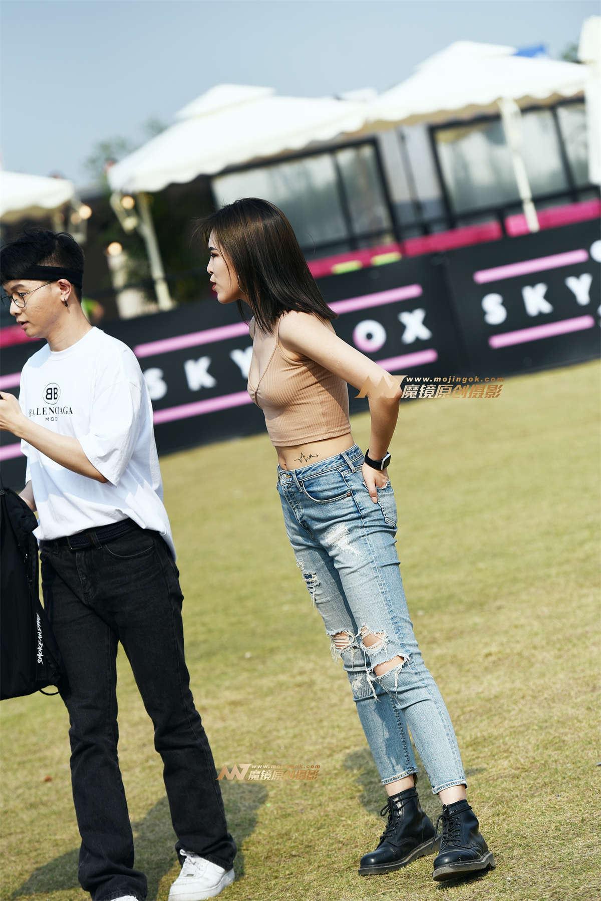 【咔喳赛贴】喜欢拍照牛仔-日更街拍