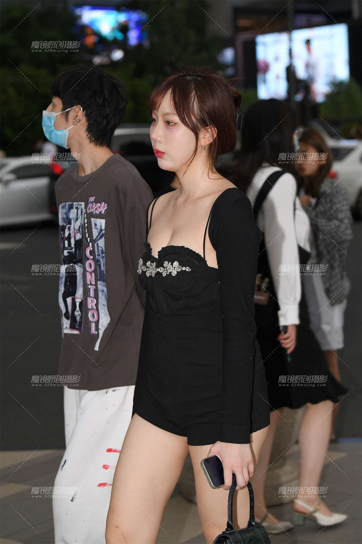 超短热裤女友-日更街拍