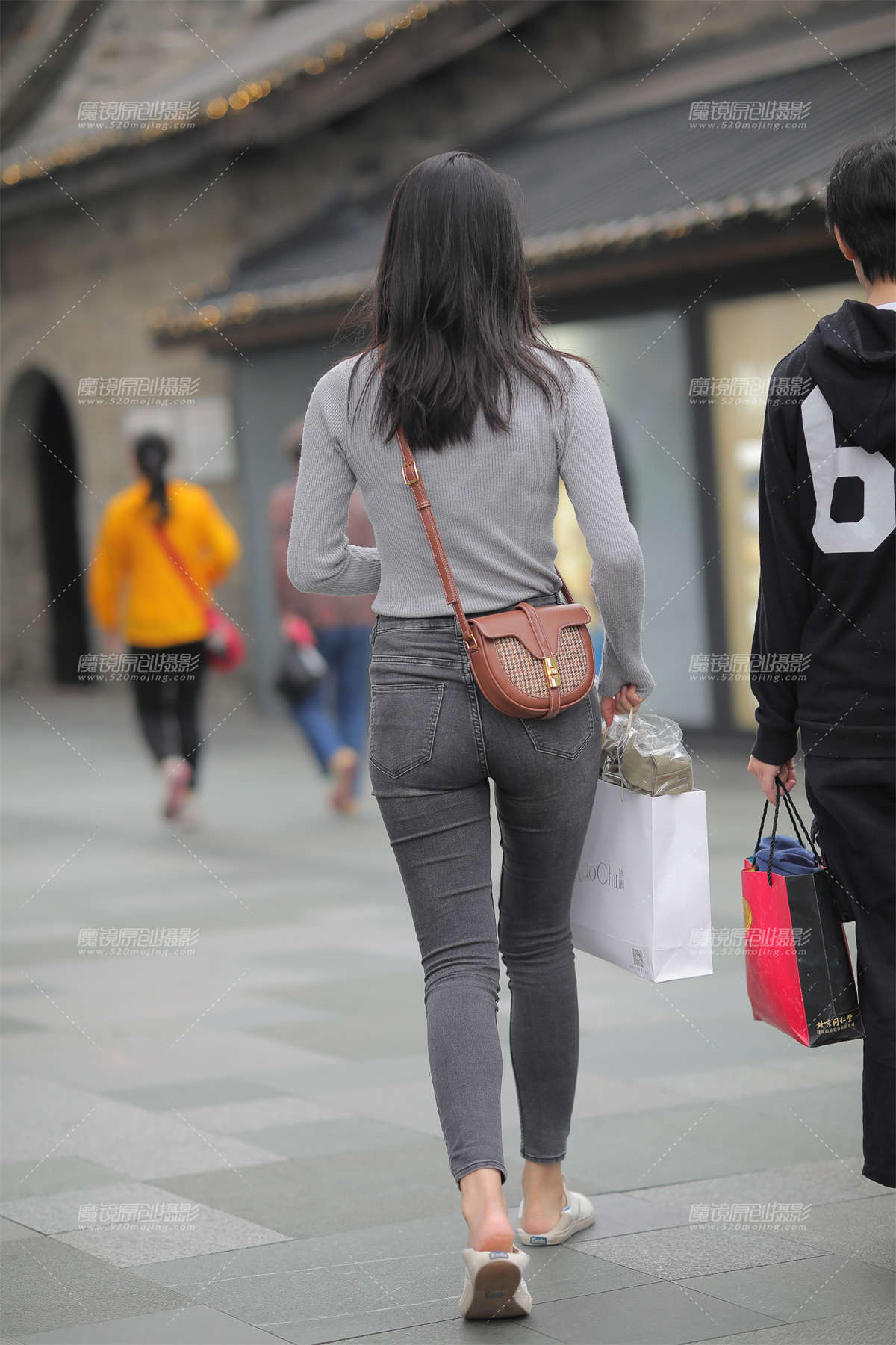 图片[2]-紧牛美眉-日更街拍