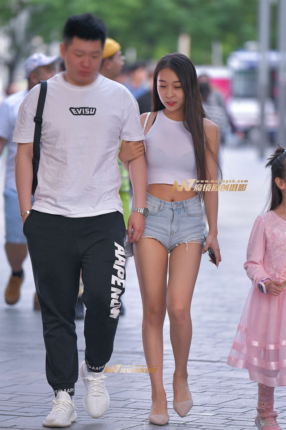 【红石赛帖】性感身材热裤美女-日更街拍