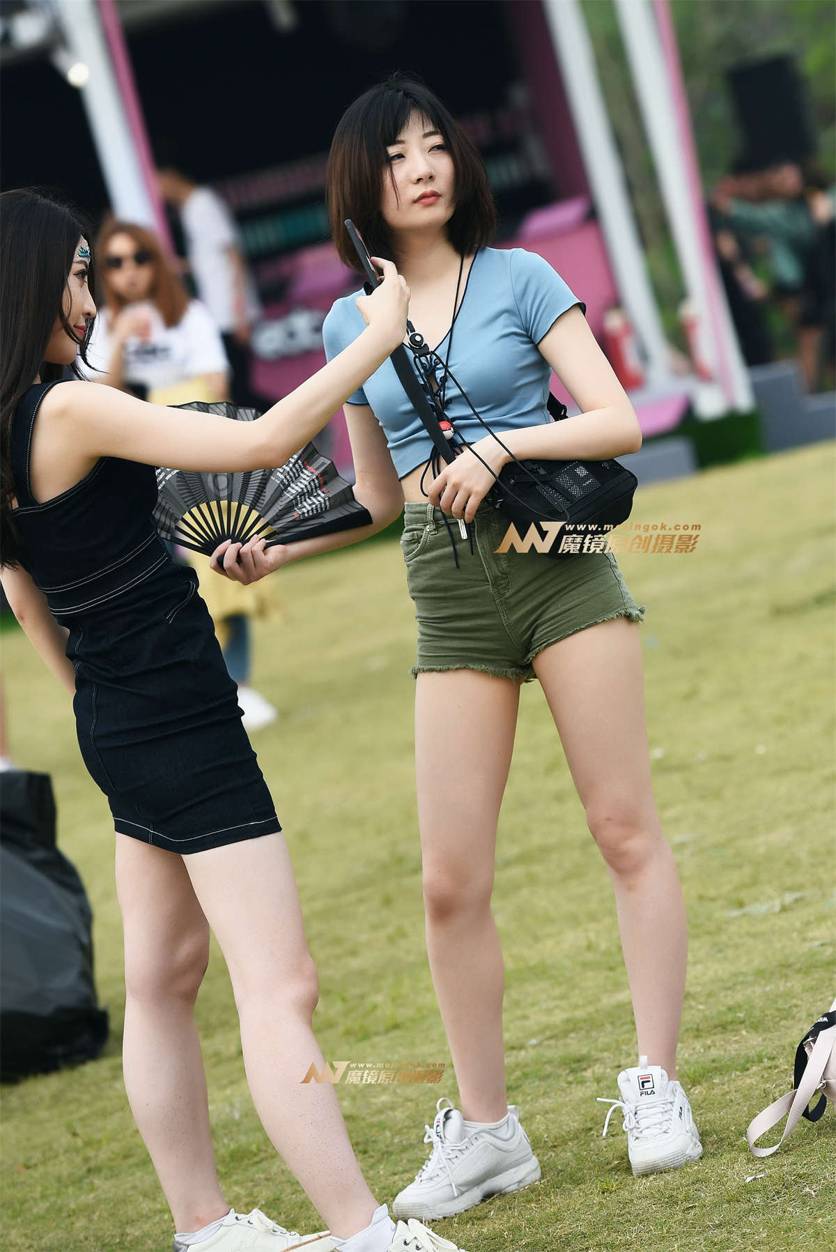 【咔喳赛贴】咸菜色热裤-日更街拍