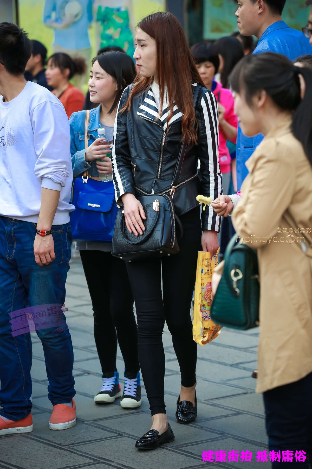 李欢原创-黑裤，丰腴（18P）-日更街拍