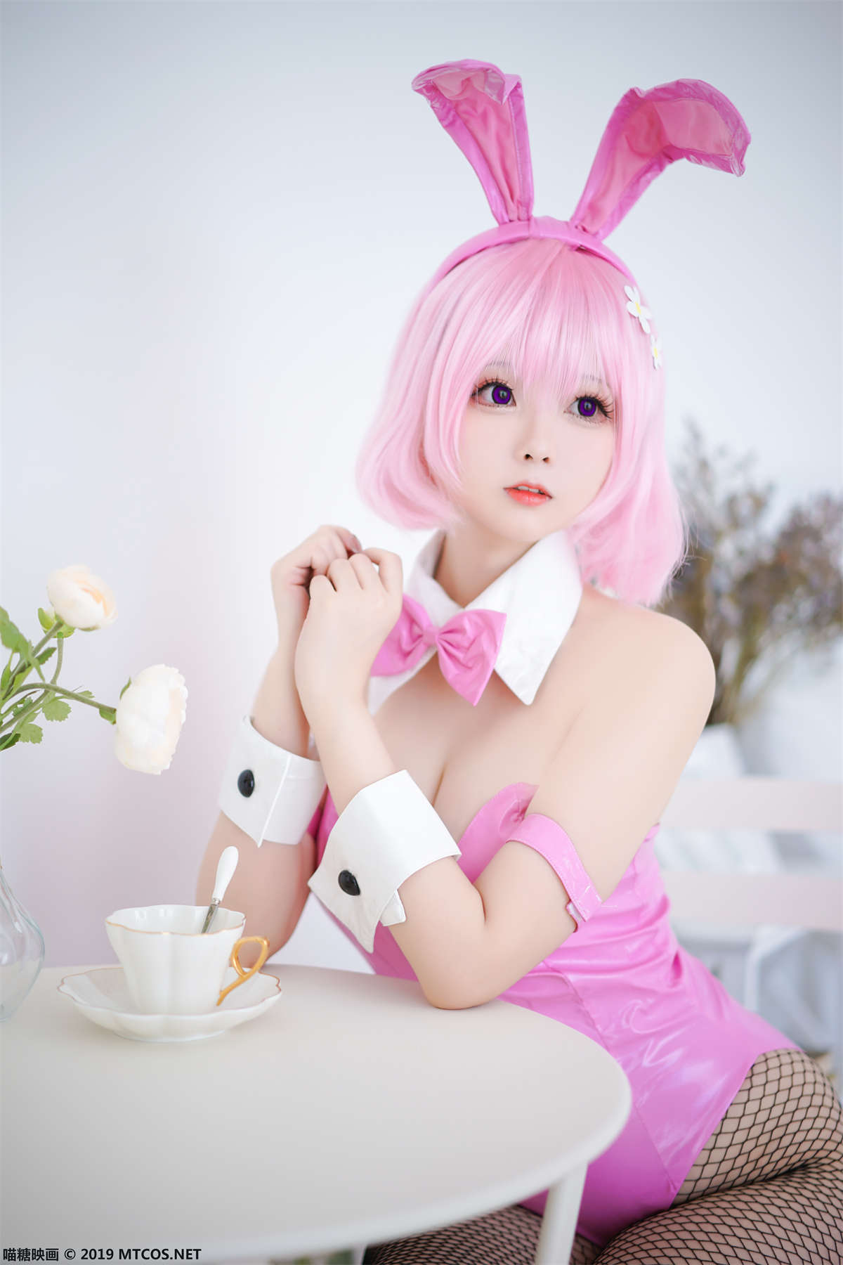 喵糖映画 VOL.057 梦梦兔女郎-日更街拍