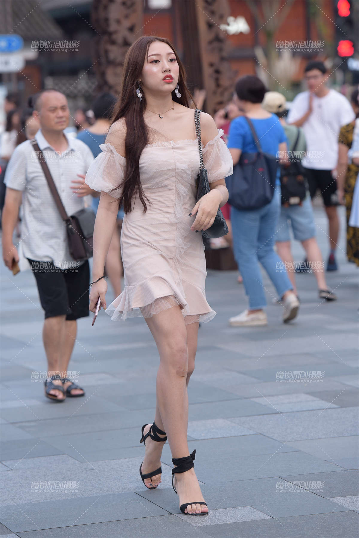 剪刀手-日更街拍